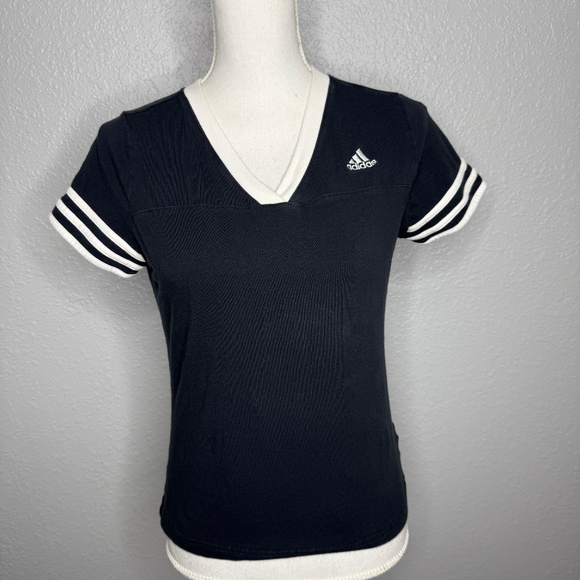 Adidas Medium  V-Neck short sleeve top black & white -cp - Picture 2 of 6
